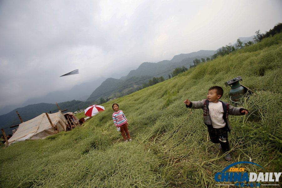 中國日報(bào)聚焦蘆山地震之堅(jiān)守篇