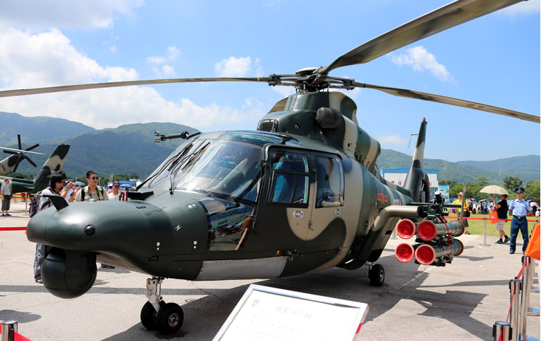 高清：駐港部隊(duì)舉行“軍營(yíng)開(kāi)放日”活動(dòng)
