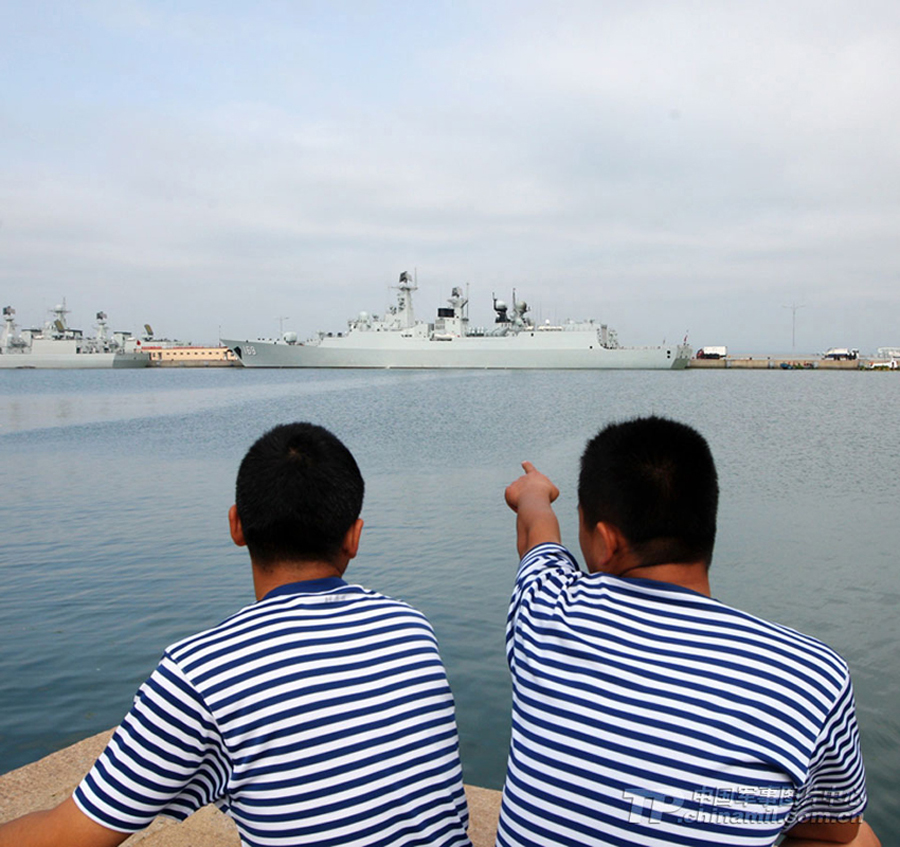 中國派“最強編隊”參加中俄軍演 艦艇多為“00后”