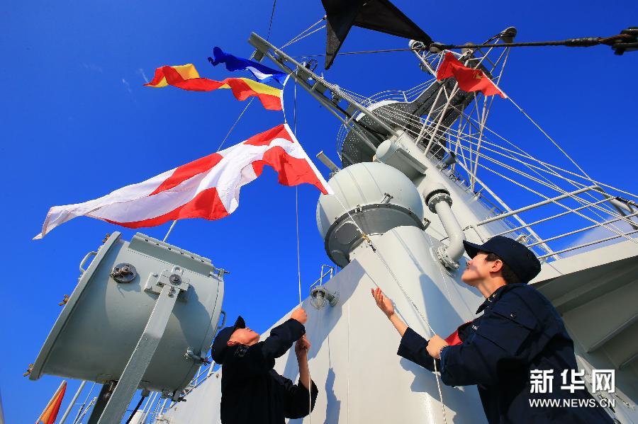 氣勢(shì)逼人！中國(guó)海軍艦艇編隊(duì)在日本海練編隊(duì)運(yùn)動(dòng)