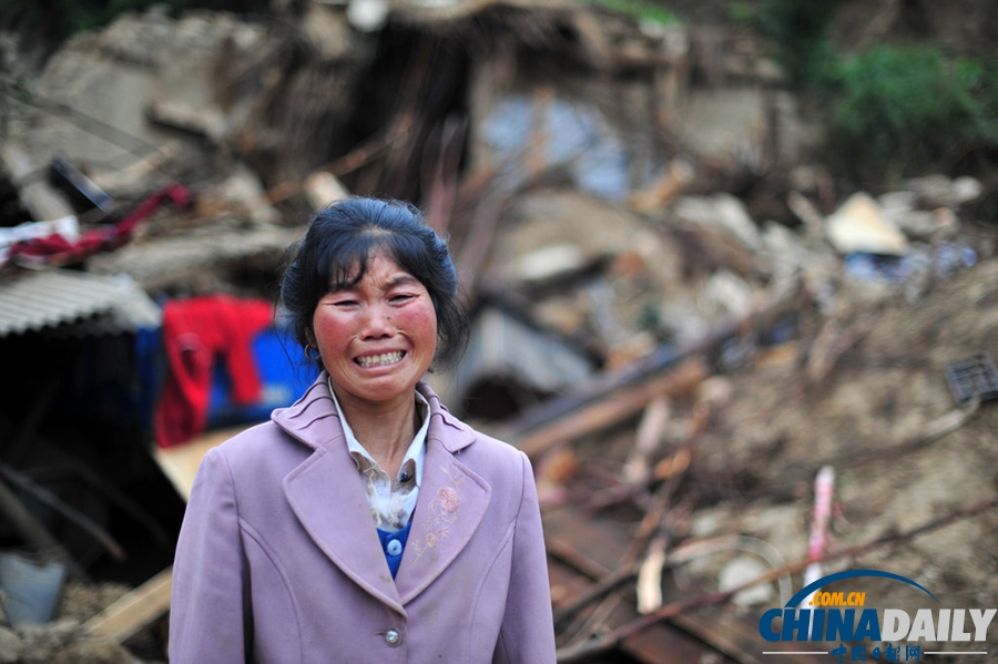 震區(qū)表情：甘肅定西6.6級地震災(zāi)后見聞