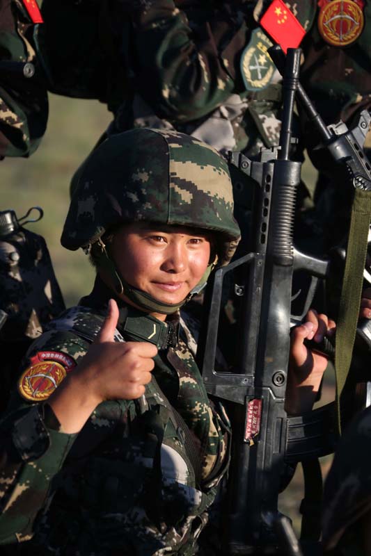 高清：我陸軍首支女子特戰連訓練剪影