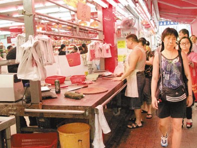 強臺風(fēng)“天兔”襲港 港府啟動二級應(yīng)變措施