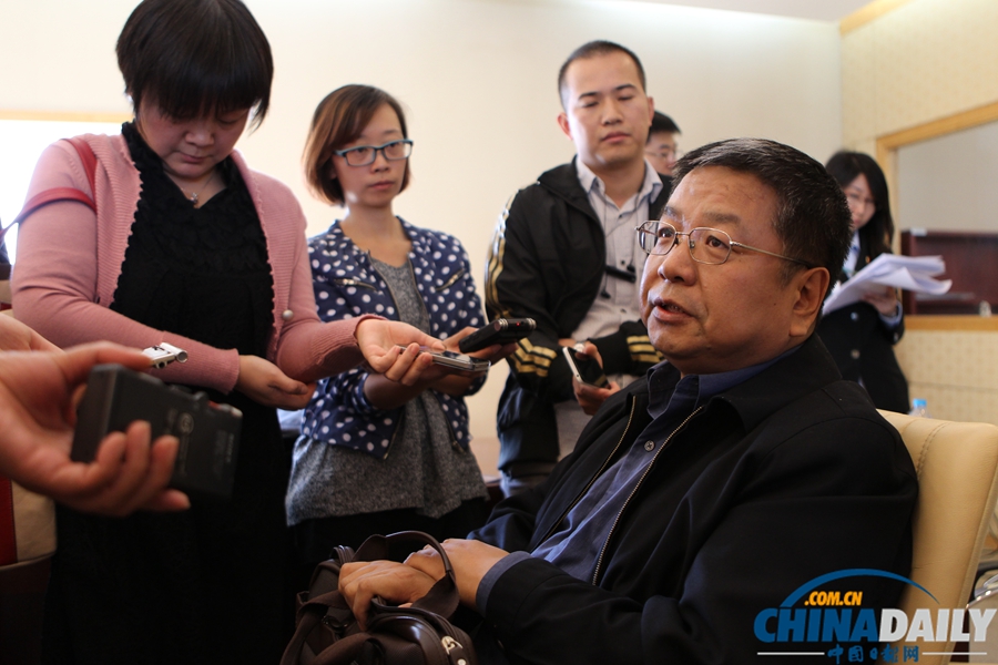 李某某等五人強(qiáng)奸案一審宣判 李某某獲刑10年