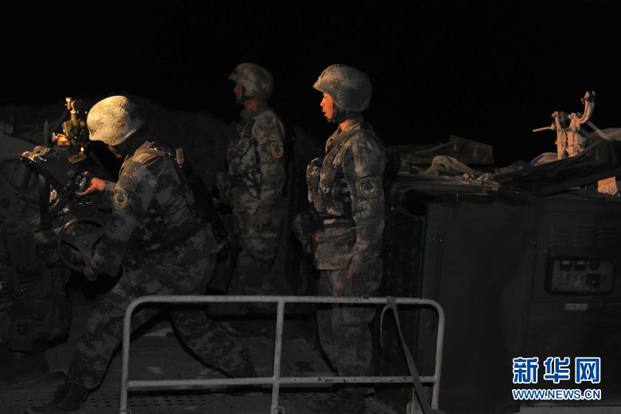 直擊解放軍萬人千車陸空協同高原大對抗