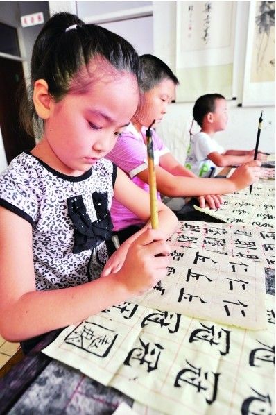 師資匱乏興趣缺缺：書法教育難進中小學(xué)課堂