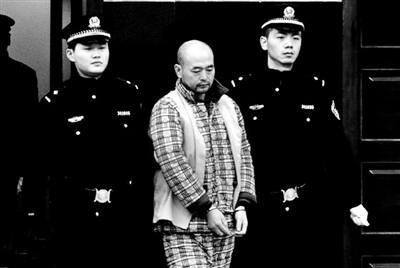 安徽殺醫(yī)案兇手被判無期 法院認定其患有偏執(zhí)性精神障礙