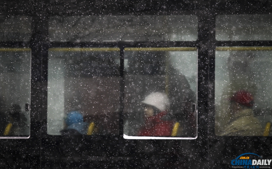北京迎來(lái)馬年新春第一場(chǎng)降雪