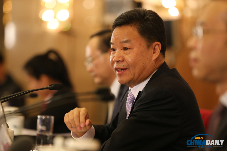 全國政協十二屆二次會議舉行新聞發布會