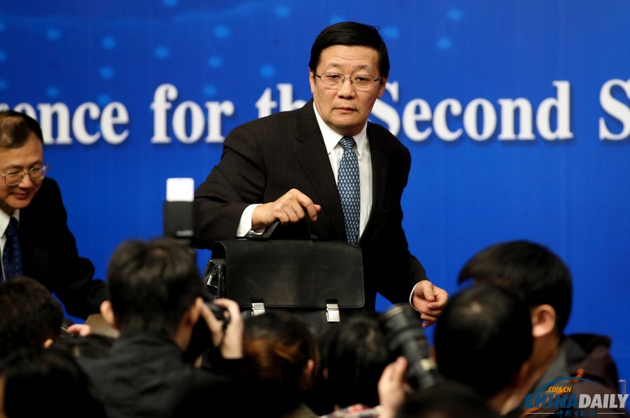 財政部部長樓繼偉、副部長張少春答記者問
