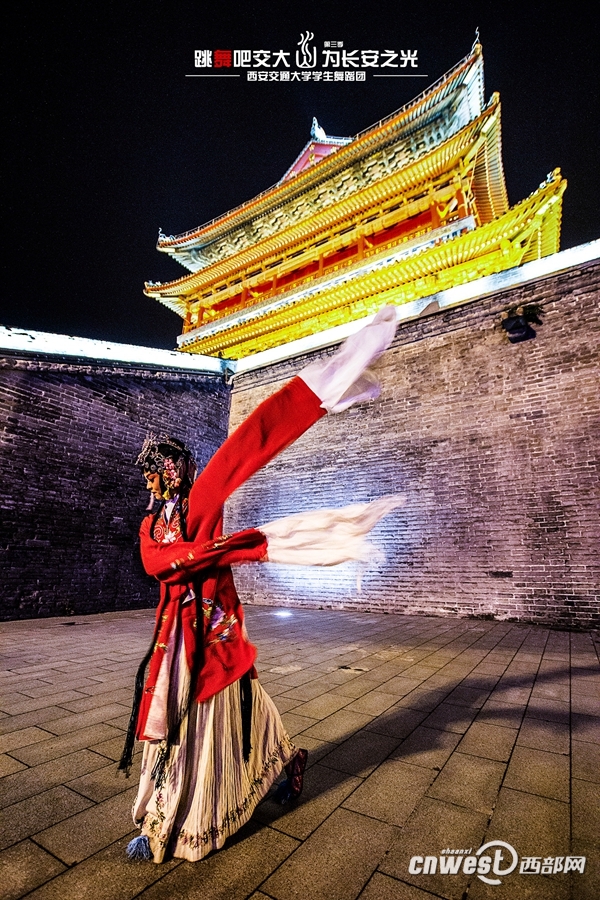 “跳舞吧，交大！”走紅網絡 高難度動作獲網友點贊