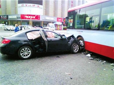 長安街醉駕案嫌犯事發前酒吧舉杯17次暢飲