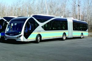 北京最長電車將投入使用 車身18米有4個(gè)車門