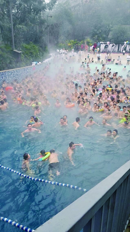 重慶元旦三天共攬客642萬人次 旅游進(jìn)賬34億元