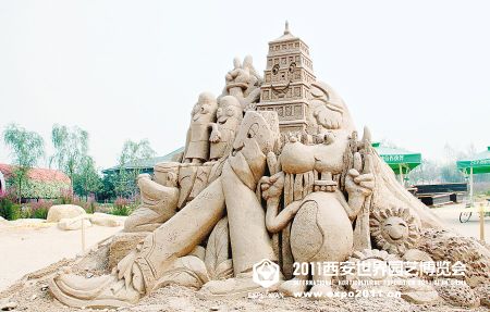 瞧 這個“長安塔”長著眼睛和嘴巴