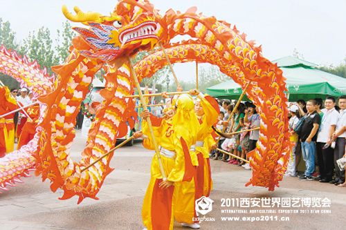 千人歡樂盛裝大巡游 周末來世園狂歡吧