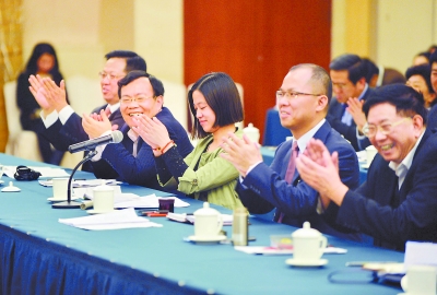 福建全國人大代表的精彩發(fā)言博得全場掌聲