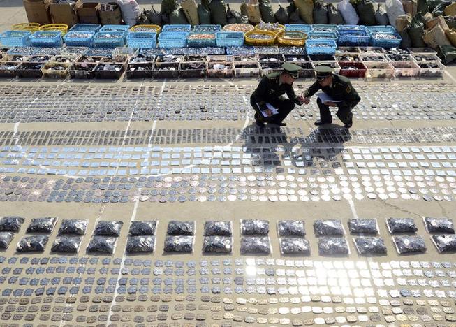 福建福鼎警方查獲假冒馳名商品標(biāo)識(shí)20余萬件