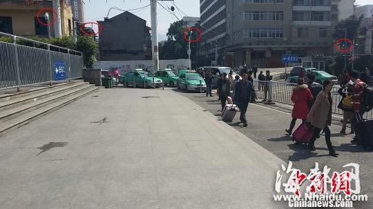 福州火車站周邊亂象追蹤：高清探頭下黑出租依舊