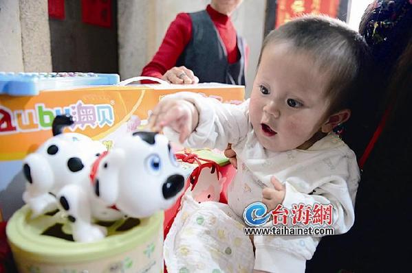“奇跡寶寶”趙平安一周歲 后續(xù)可能還要做手術