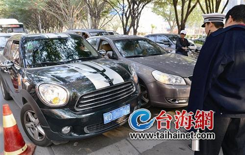 蔡塘廣場發生多起車禍 交警高峰時段劃斑馬線惹禍