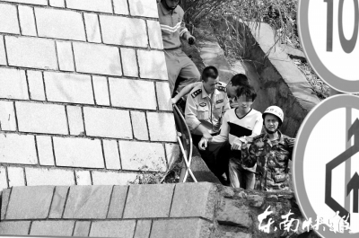 為挽回女友欲跳羅漢山隧道 堵癱了三環累壞了救援人員