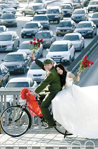 當結婚遭遇“愛情和面包”難題：裸婚你能接受嗎？
