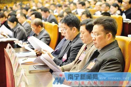 政協(xié)第十屆南寧市委員會(huì)第五次會(huì)議開幕