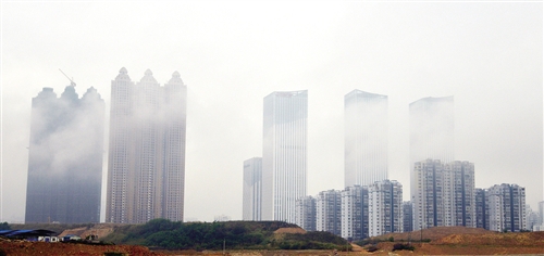 南寧持續陰雨氣溫仍然低溫 及時添衣保暖謹防感冒