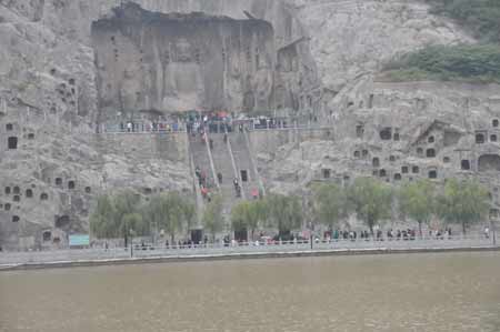 七國駐華使節考察世界文化遺產--洛陽龍門石窟