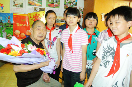 鄭州幸福路小學多姿多彩迎六一（組圖）