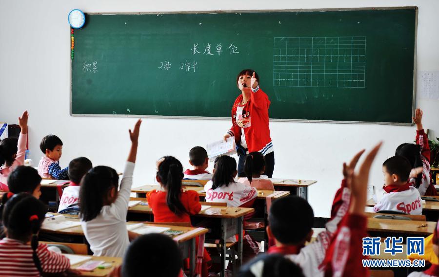 黑龍江洪水災區積極安置保證學生如期開學