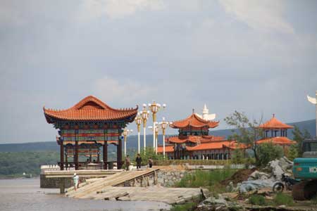 中國游客即將踏上黑瞎子島