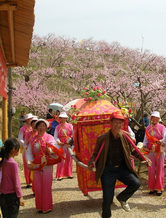 湖北蘄春舉辦首屆桃花會（圖）