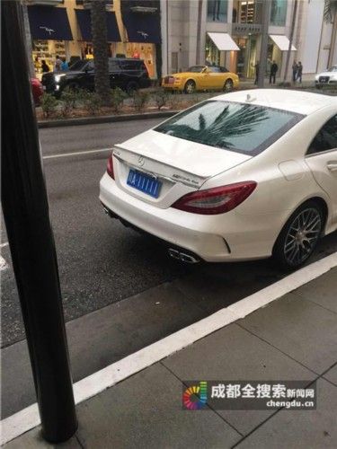 加州現(xiàn)川A11111車牌 網(wǎng)友驚嘆咋開過去的