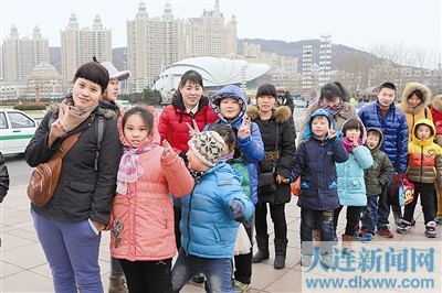 100多個外來務工人員家庭游覽大連