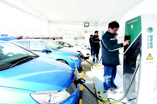 山東快充網絡建成 開電動汽車往返濟青只需86元