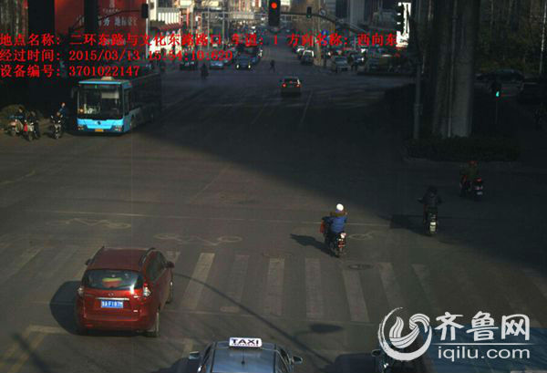 揭秘濟(jì)南經(jīng)十路交通違法行為“四大最” 壓實(shí)線最多