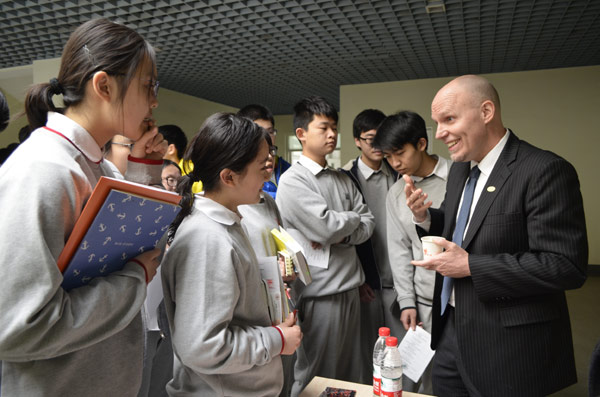 濟南外國語學校舉辦首屆春季海外大學教育展 十五所海外大學參展