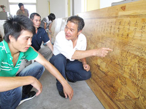 農民烙出巨幅《清明上河圖》