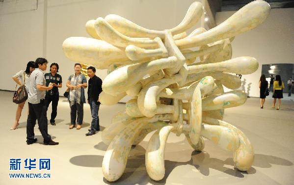 英國特納獎獲獎雕塑家托尼·克拉格上海個展開幕