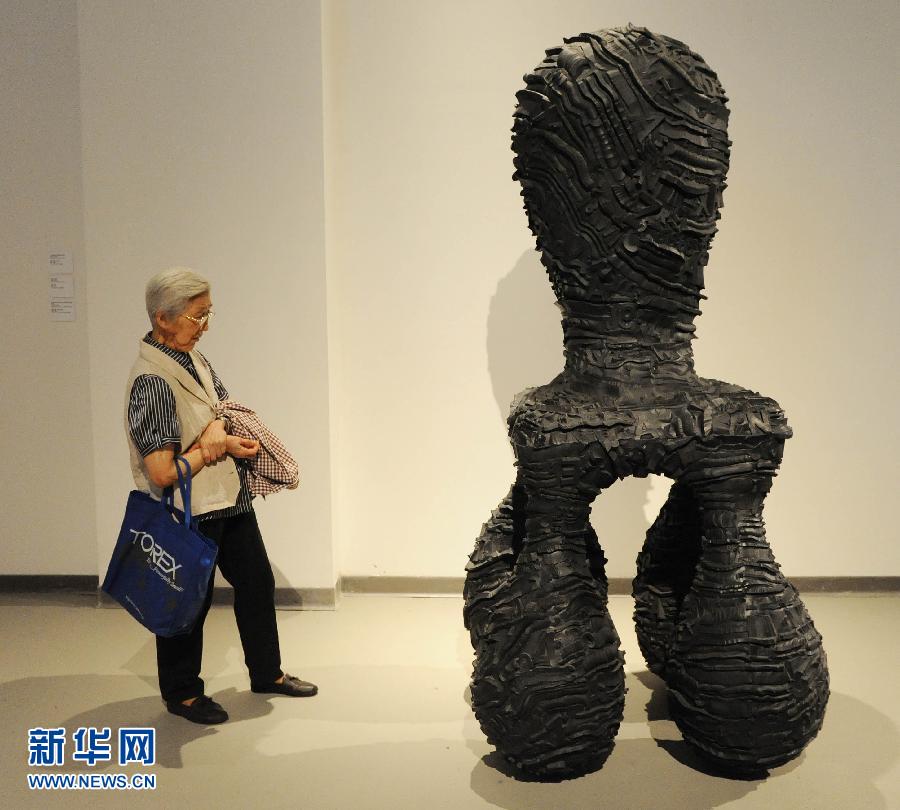 英國特納獎獲獎雕塑家托尼·克拉格上海個展開幕