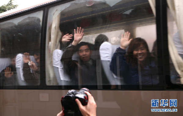 愛心包車返鄉(xiāng)