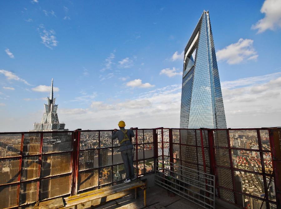 “上海中心”大廈增高至350米