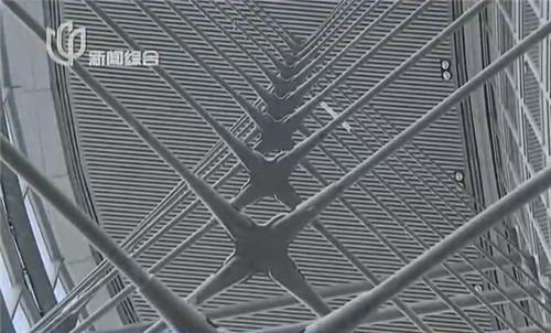 632米上海中心玻璃幕墻完工 難度系數(shù)世界之最