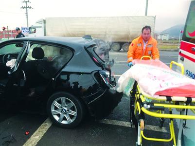 上海4游客土耳其自駕游遇車禍?zhǔn)軅?/></p>

<p align=