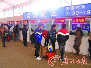 調(diào)查稱5800萬(wàn)留守兒童致農(nóng)民工不愿外出打工