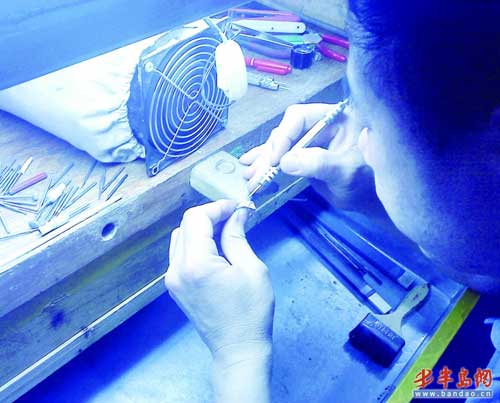 鉆戒加工暴利調(diào)查:萬元鉆戒造價(jià)不足三千元(圖)
