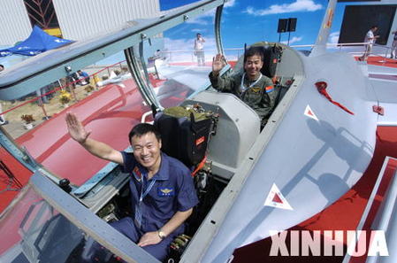 離死神最近的人:揭秘中國空軍試飛員