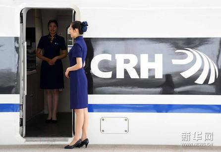 京滬高鐵司乘人員投入全線試運行